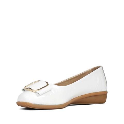 Kadın Beyaz Tokalı Rugan Deri Babet