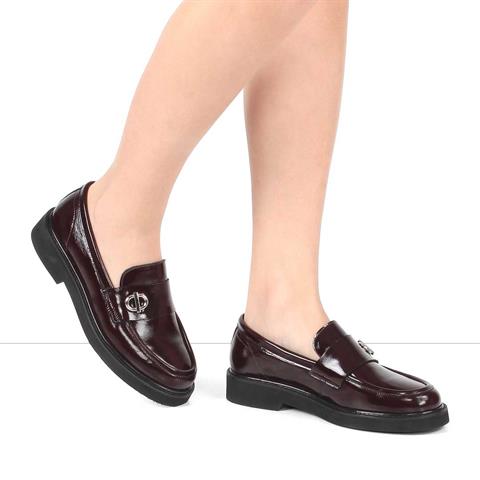 Kadın Bordo Tokalı Kalın Tabanlı Rugan Deri Loafer