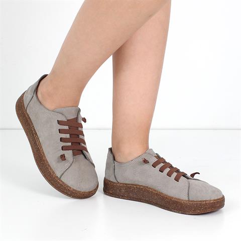 Kadın Gri Bağcıklı Kalın Tabanlı Nubuk Deri Ayakkabı