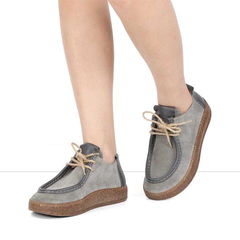 Kadın Gri Bağcıklı Kalın Tabanlı Süet Deri Ayakkabı