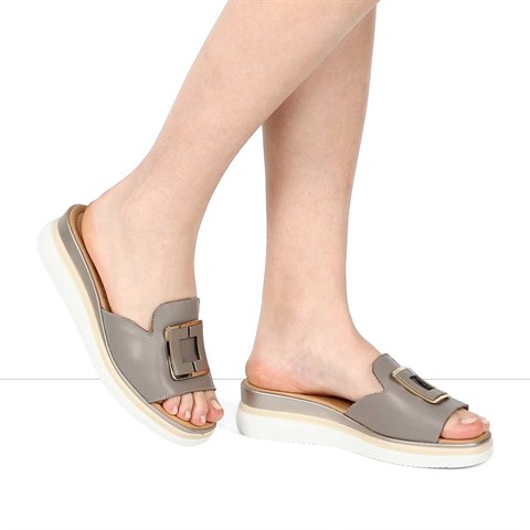 Kadın Gri Tokalı Deri Terlik