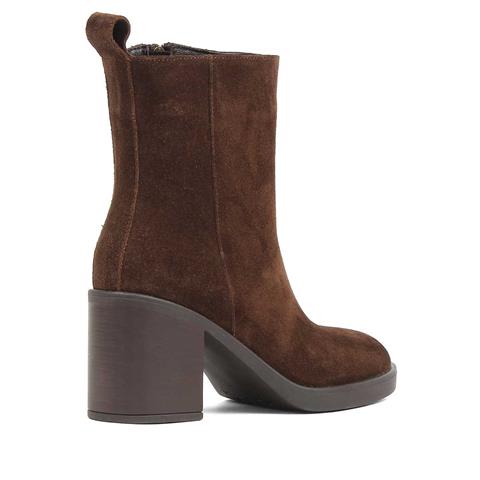 Kadın Kahverengi Kalın Topuklu Süet Deri Bot