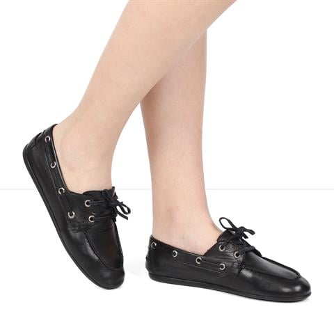 Kadın Siyah Bağcıklı Deri Ayakkabı