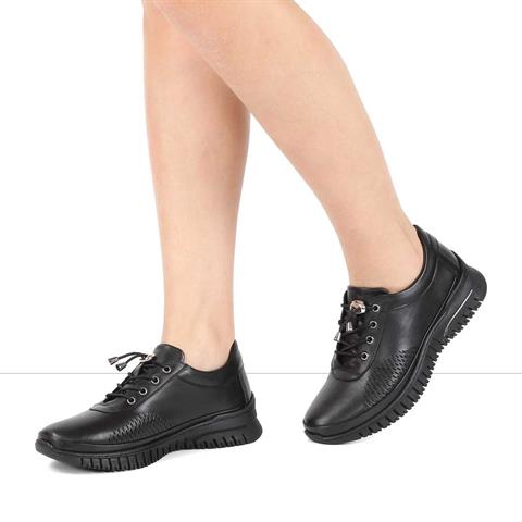 Kadın Siyah Bağcıklı Deri Ayakkabı