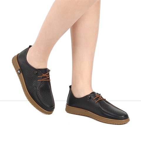 Kadın Siyah Bağcıklı Deri Ayakkabı