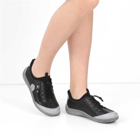 Kadın Siyah Bağcıklı Deri Ayakkabı