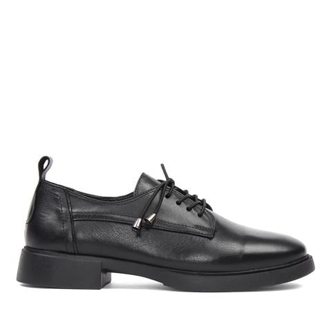 Kadın Siyah Bağcıklı Deri Günlük Ayakkabı