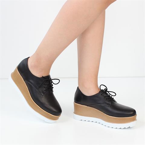 Kadın Siyah Bağcıklı Dolgu Topuklu Deri Ayakkabı