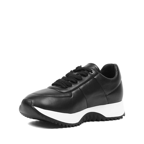 Kadın Siyah Bağcıklı Kalın Tabanlı Deri Sneaker