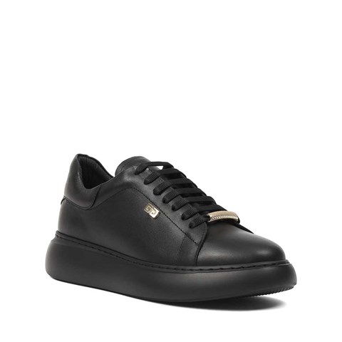 Kadın Siyah Bağcıklı Kalın Tabanlı Deri Sneaker