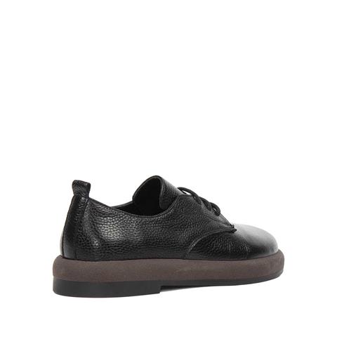 Kadın Siyah Bağcıklı Kalın Tabanlı Deri Ayakkabı