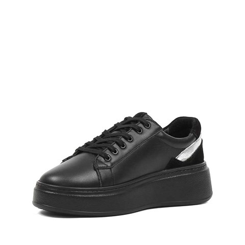 Kadın Siyah Bağcıklı Kalın Tabanlı Deri Sneaker