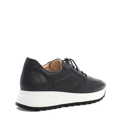 Kadın Siyah Bağcıklı Kalın Tabanlı Deri Sneaker