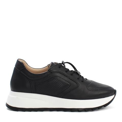 Kadın Siyah Bağcıklı Kalın Tabanlı Deri Sneaker