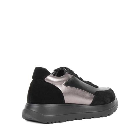 Kadın Siyah Bağcıklı Kalın Tabanlı Süet Deri Sneaker