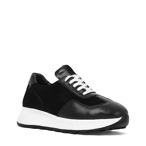 Kadın Siyah Bağcıklı Kalın Tabanlı Süet Deri Sneaker