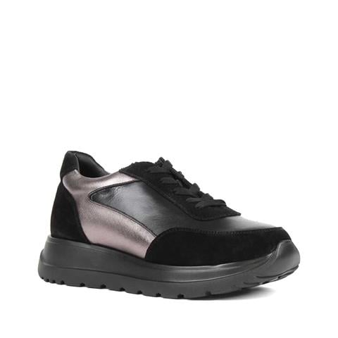 Kadın Siyah Bağcıklı Kalın Tabanlı Süet Deri Sneaker