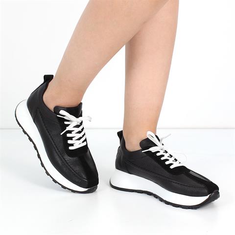 Kadın Siyah Bağcıklı Kalın Tabanlı Süet Deri Sneaker
