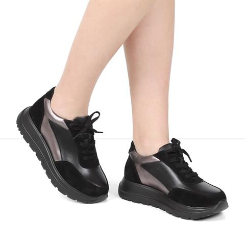 Kadın Siyah Bağcıklı Kalın Tabanlı Süet Deri Sneaker