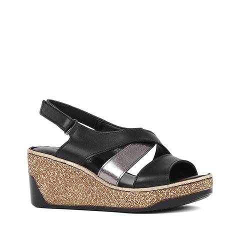 Kadın Siyah Bantlı Dolgu Topuklu Deri Sandalet