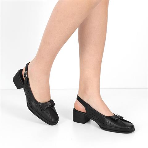 Kadın Siyah Bilekten Bantlı Deri Klasik Ayakkabı