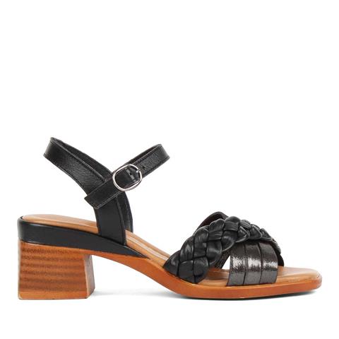 Kadın Siyah Bilekten Bantlı Deri Sandalet