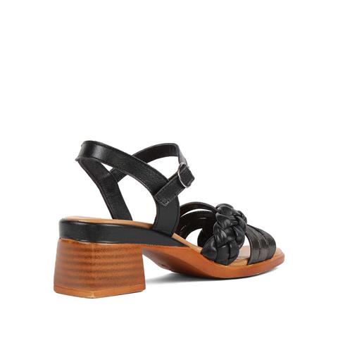 Kadın Siyah Bilekten Bantlı Deri Sandalet