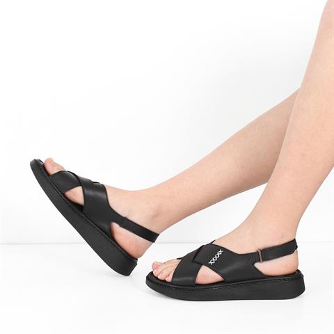 Kadın Siyah Bilekten Cırt Cırtlı Deri Sandalet