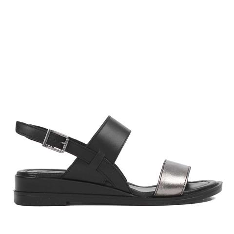 Kadın Siyah Bilekten Tokalı Deri Sandalet