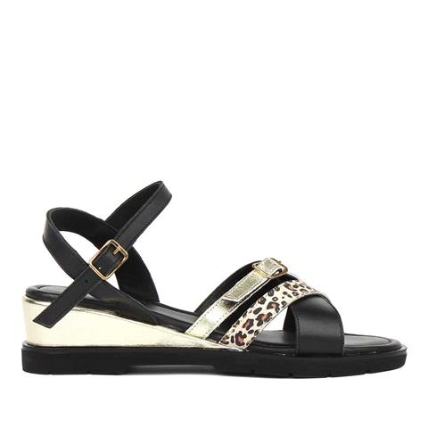 Kadın Siyah Bilekten Tokalı Deri Sandalet