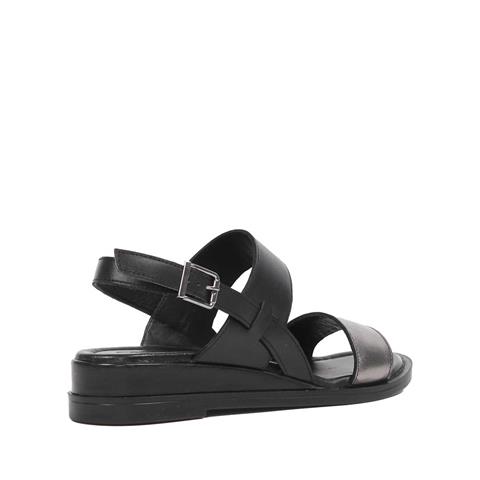 Kadın Siyah Bilekten Tokalı Deri Sandalet