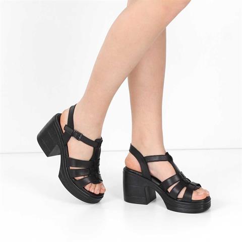 Kadın Siyah Bilekten Tokalı Kalın Topuklu Deri Sandalet