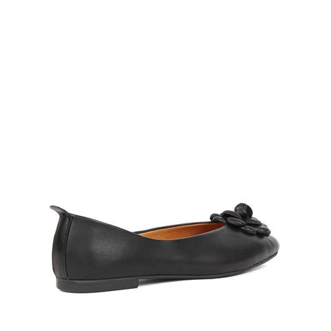 Kadın Siyah Çiçek Detaylı Deri Babet