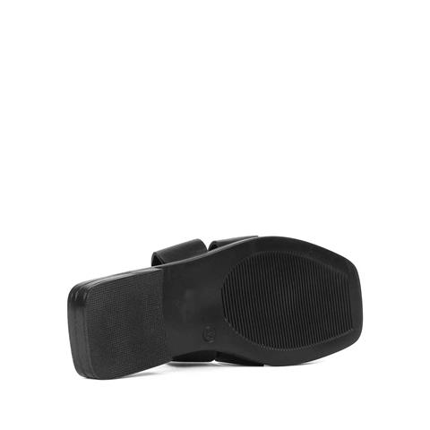 Kadın Siyah Deri Terlik