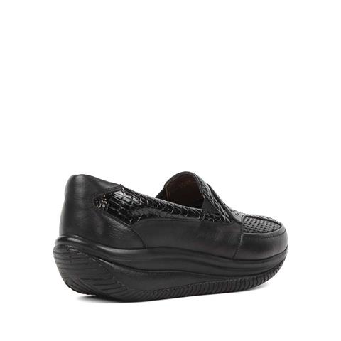 Kadın Siyah Dolgu Topuklu Deri Ayakkabı