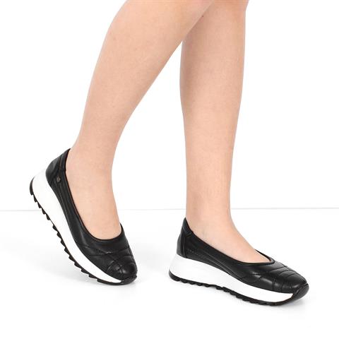 Kadın Siyah Dolgu Topuklu Deri Ayakkabı