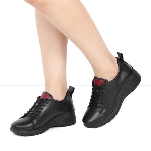 Kadın Siyah Dolgu Topuklu Deri Ayakkabı