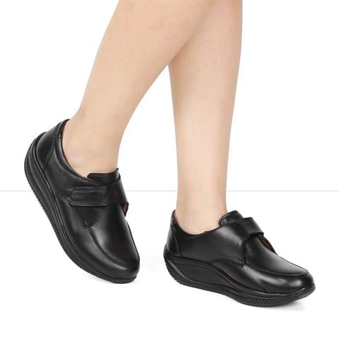 Kadın Siyah Dolgu Topuklu Deri Ayakkabı