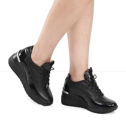 Kadın Siyah Dolgu Topuklu Rugan Deri Sneaker