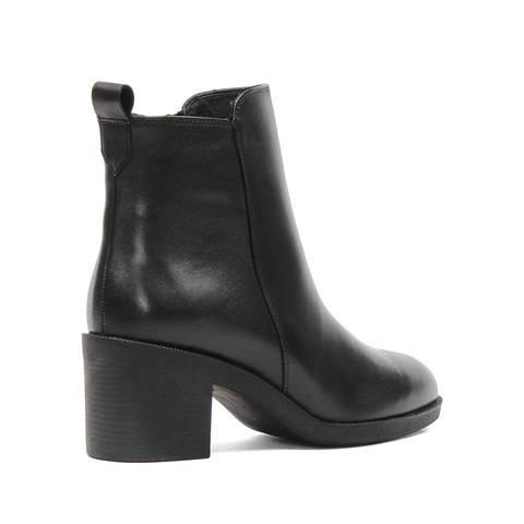 Kadın Siyah Fermuarlı Deri Bot