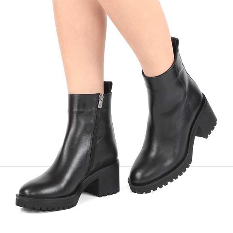 Kadın Siyah Fermuarlı Deri Bot