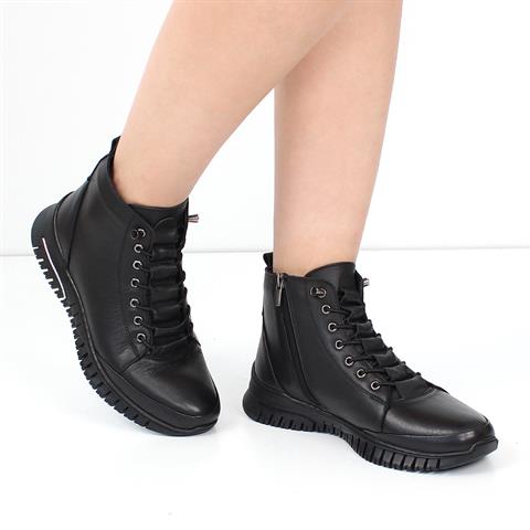 Kadın Siyah Fermuarlı Deri Bot