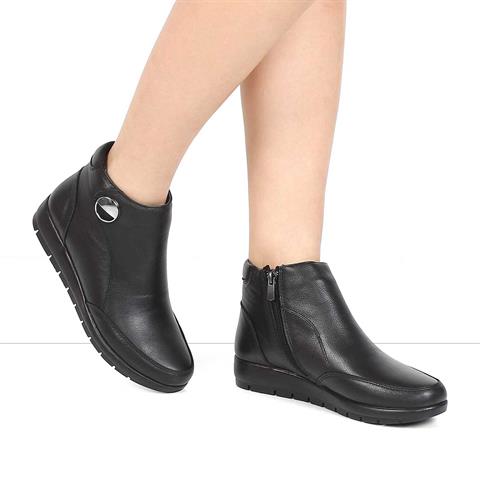 Kadın Siyah Fermuarlı Deri Bot