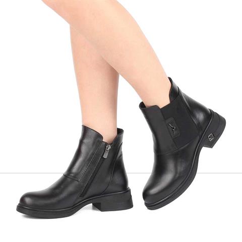 Kadın Siyah Fermuarlı Kalın Topuklu Deri Bot