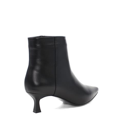 Kadın Siyah Fermuarlı Kısa İnce Topuklu Deri Bot