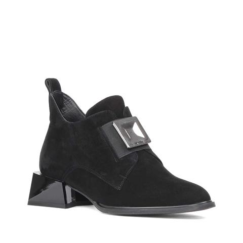 Kadın Siyah Fermuarlı Toka Detaylı Süet Deri Bot