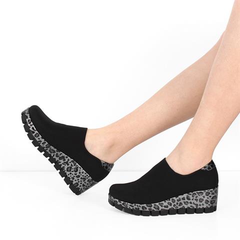 Kadın Siyah Gri Leopar Desenli Streç Dolgu Topuklu Ayakkabı