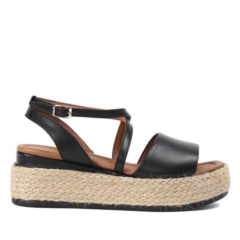 Kadın Siyah Hasır Tabanlı Deri Sandalet