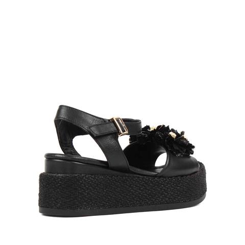 Kadın Siyah Hasır Tabanlı Deri Sandalet