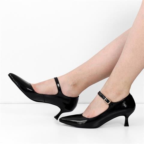Kadın Siyah İnce Topuklu Rugan Deri Klasik Ayakkabı